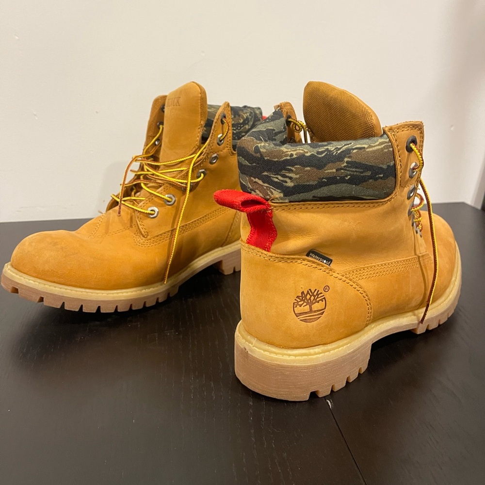 LIKE NEW BLCVK/TIMBERLAND LIMITED EDITION CAMO COLLAB